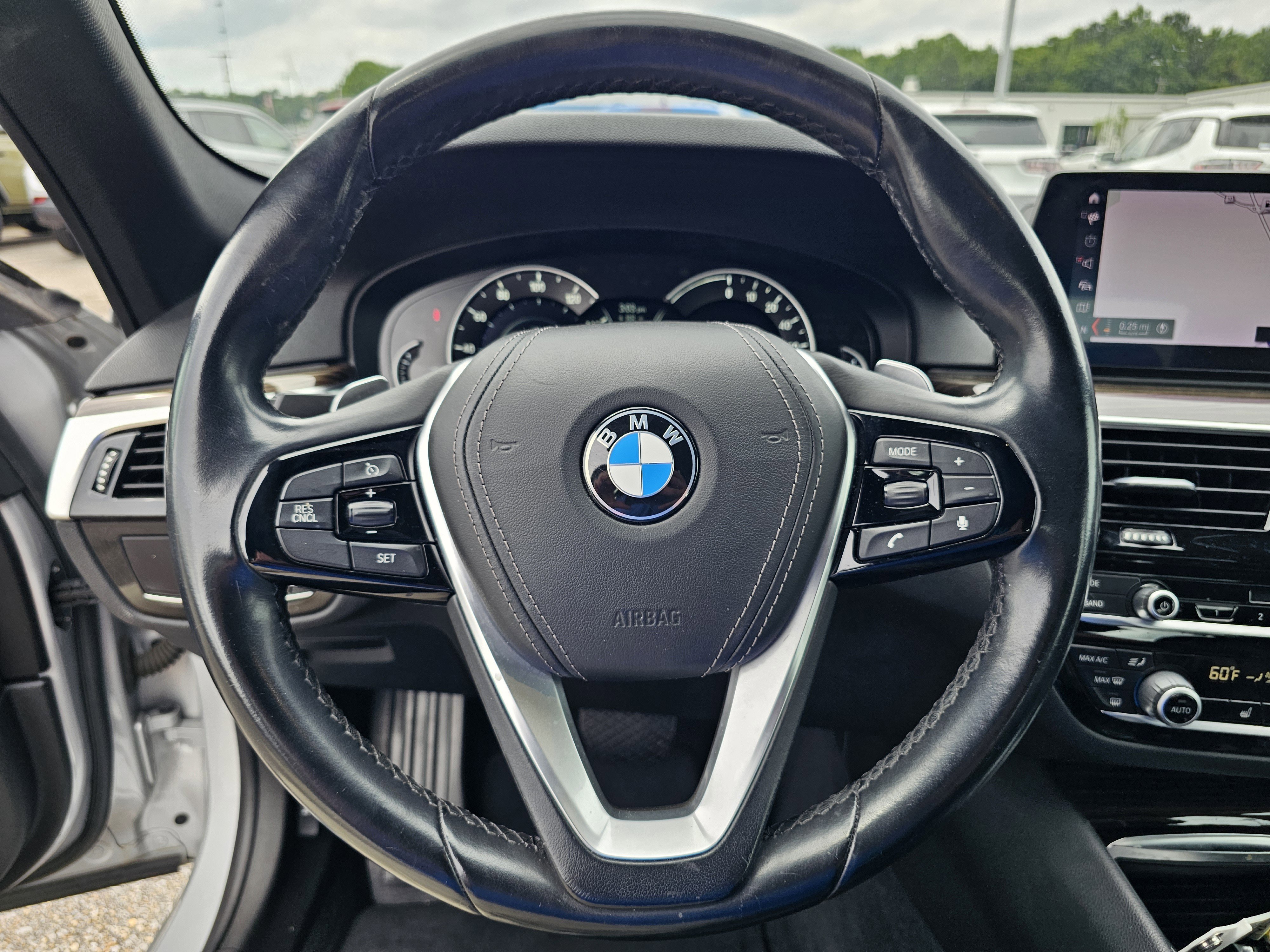 2019 BMW 5 Series 530e - Photo 20