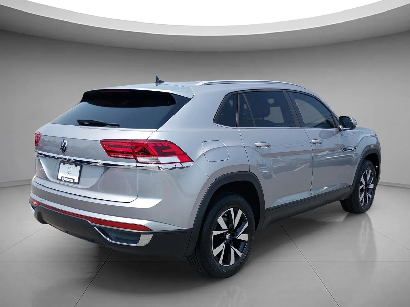 Used 2021 Pyrite Silver Metallic Volkswagen 2.0T SE image 5