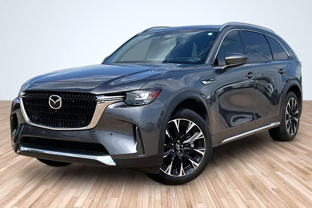 Certified Used 2025 Gray Mazda Premium Plus image 1