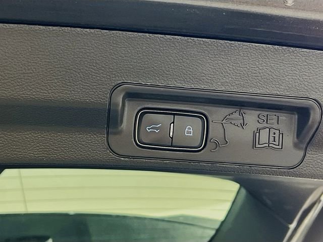 2020 Ford Explorer Limited - Photo 29