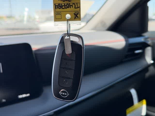 New 2026 Aspen White TriCoat Nissan SR image 32