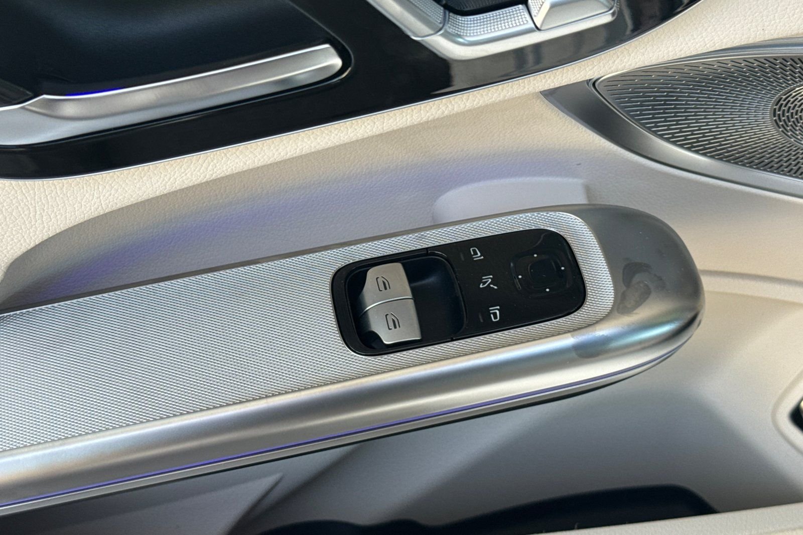 New 2027 Polar White Mercedes-Benz CLE 300 image 23