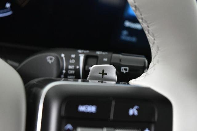 New 2027 White Hyundai SE AWD image 66