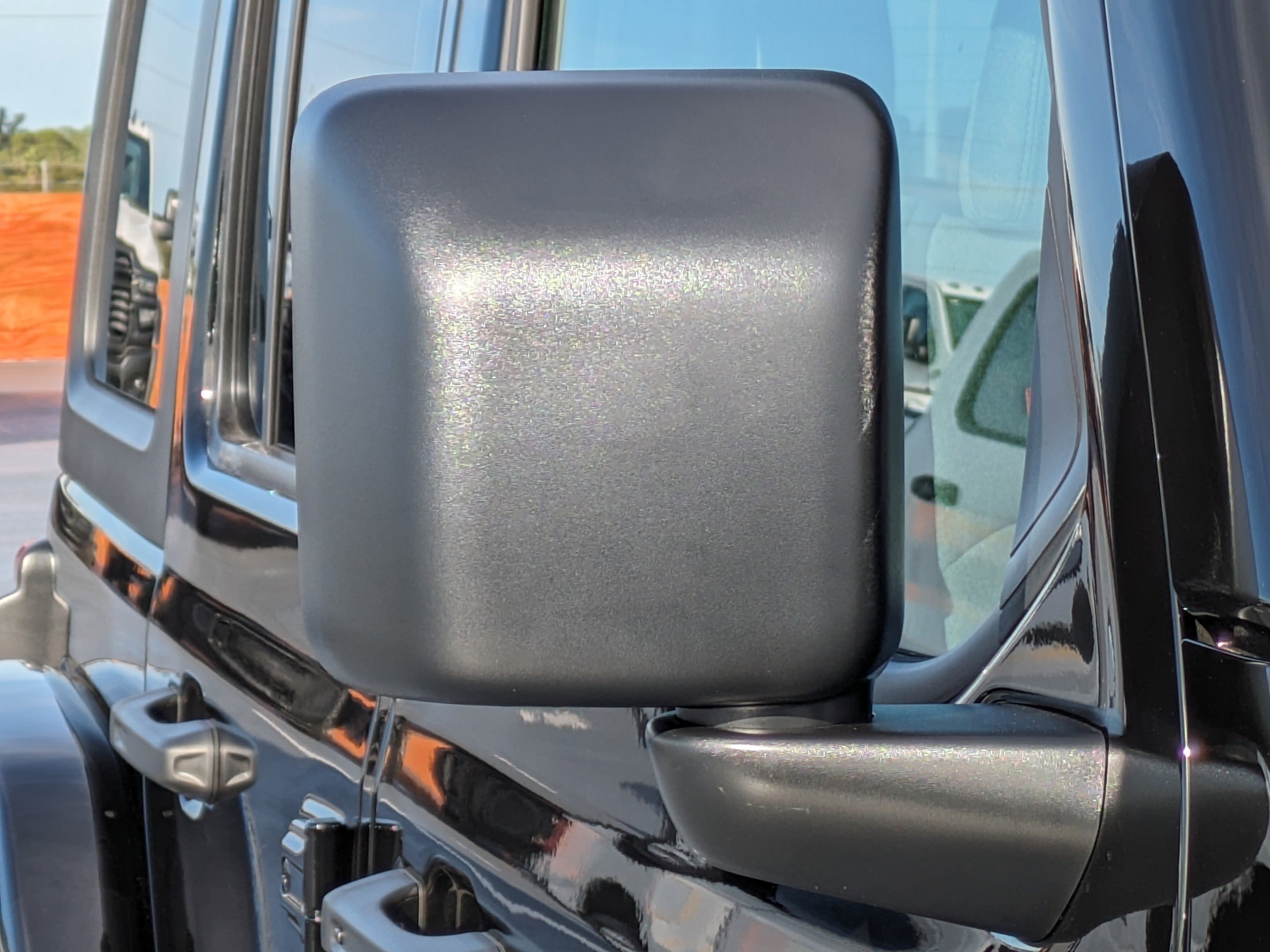 New 2026 Black Clear-Coat Exterior Paint Jeep Rubicon image 11