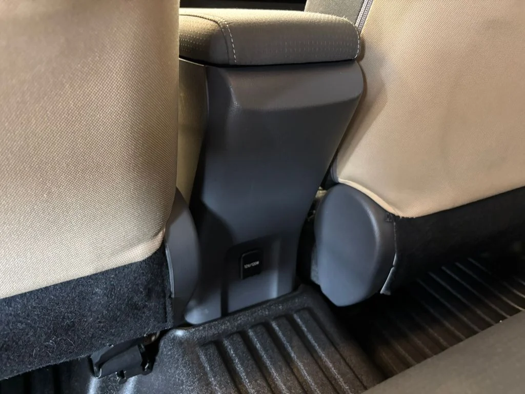 Used 2016 White Toyota Two image 21