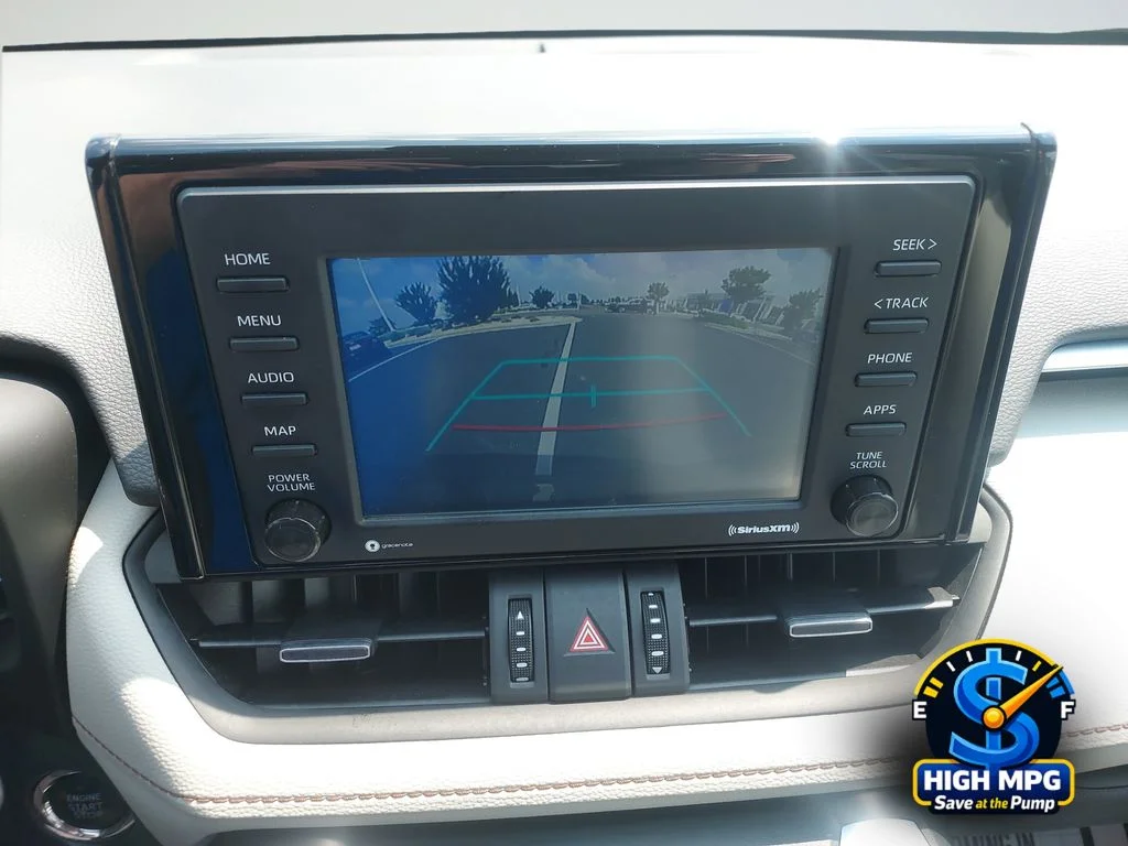 Used 2021 Gray Toyota XLE Premium image 9