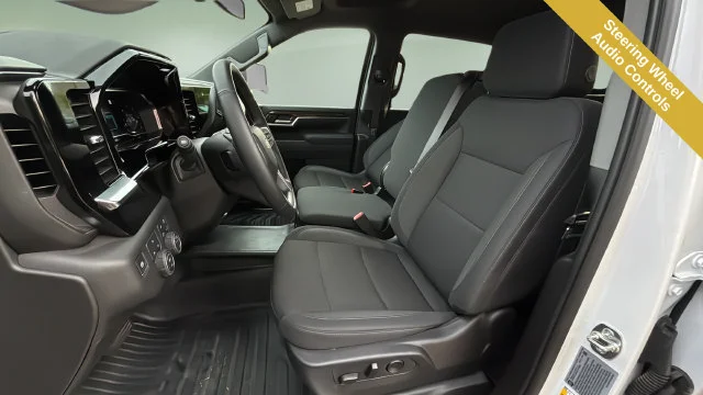 Used 2025 Summit White Chevrolet LT image 22