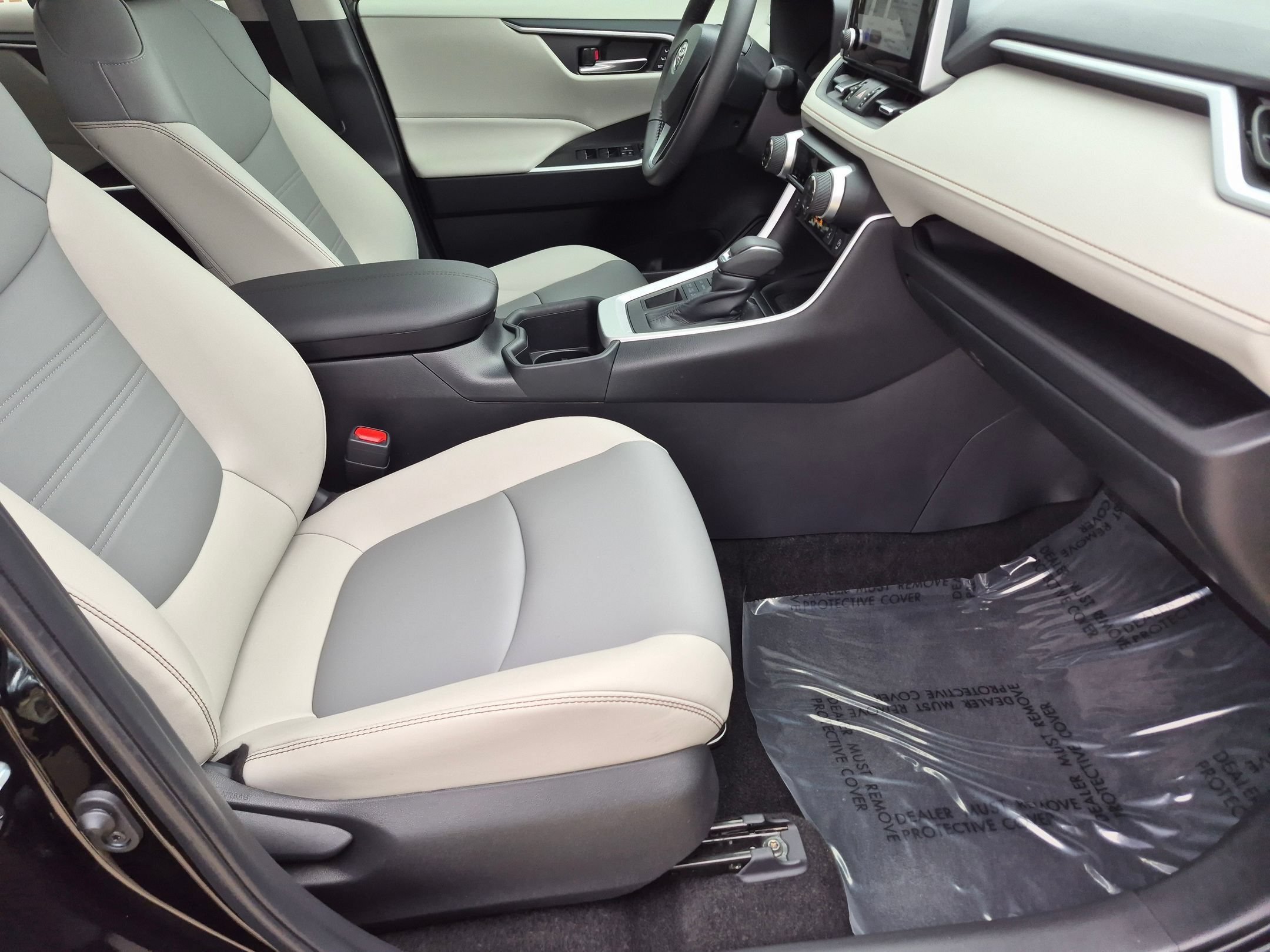 Used 2024 Midnight Black Metallic Toyota XLE Premium AWD image 28
