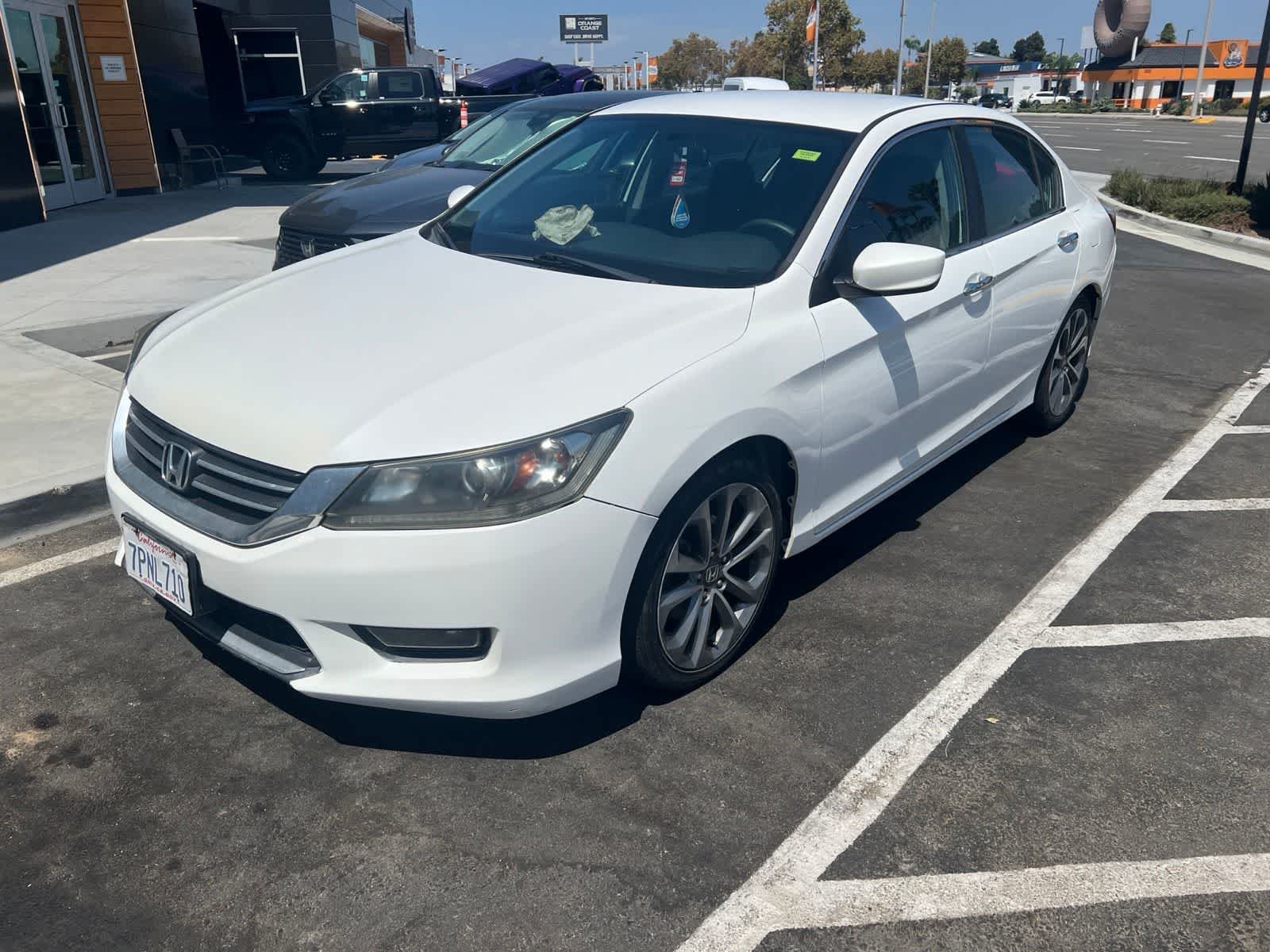 Used 2015 White Honda Sport image 1