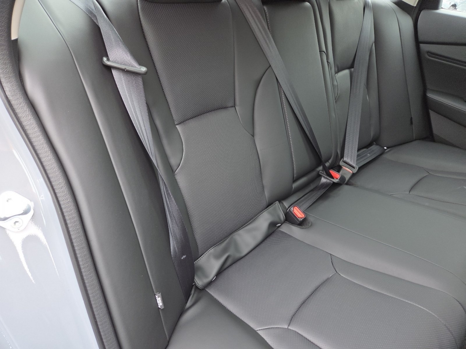 New 2026 Urban Gray Pearl Honda Touring image 27