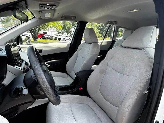 Used 2023 Beige Toyota L image 9