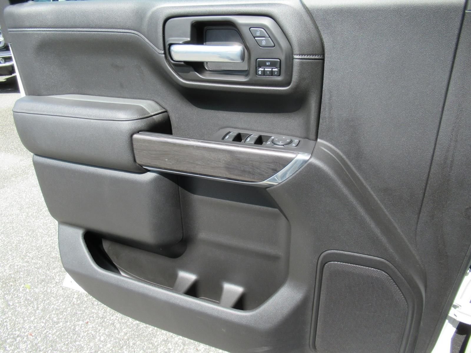 Used 2021 White Chevrolet LTZ image 19