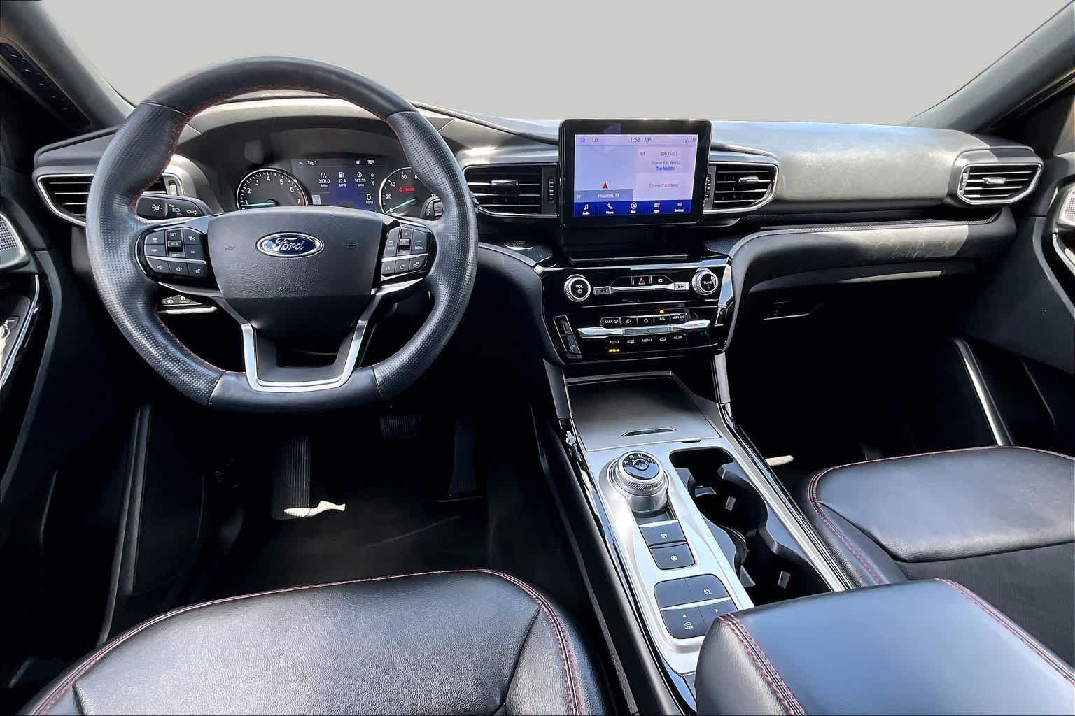 Used 2022 Agate Black Metallic Ford ST-Line image 16