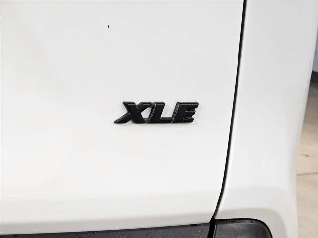 Certified Used 2024 ICE CAP Toyota  image 39