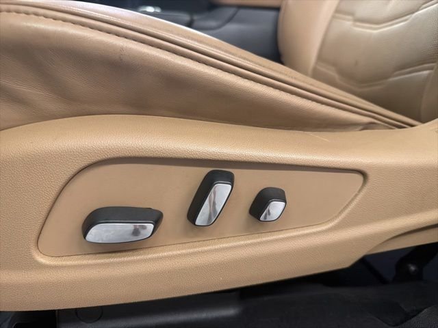 Used 2020 Crystal White Tricoat Cadillac Premium Luxury image 10