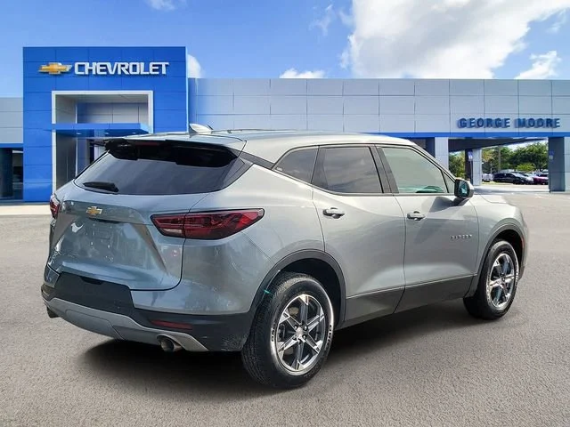 2025 Chevrolet Blazer 2LT - Photo 4