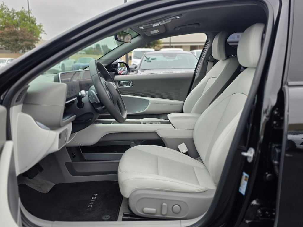 2025 Hyundai IONIQ 6 SEL - Photo 12