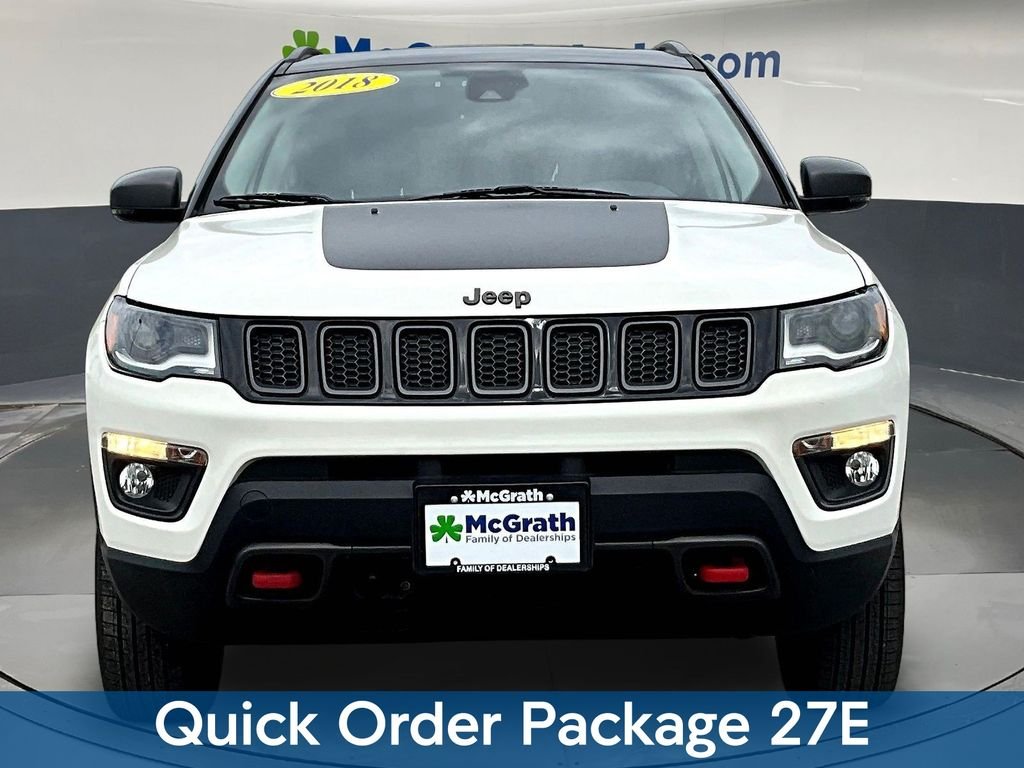 Used 2018 White Jeep Trailhawk image 2