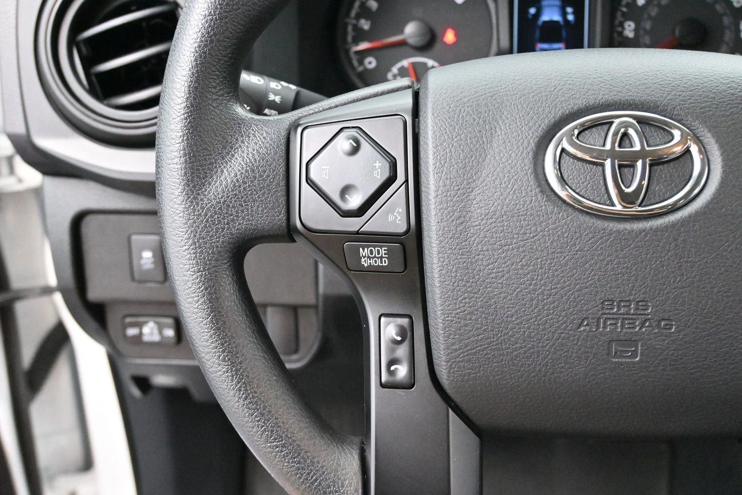 Used 2023 White Toyota SR image 16