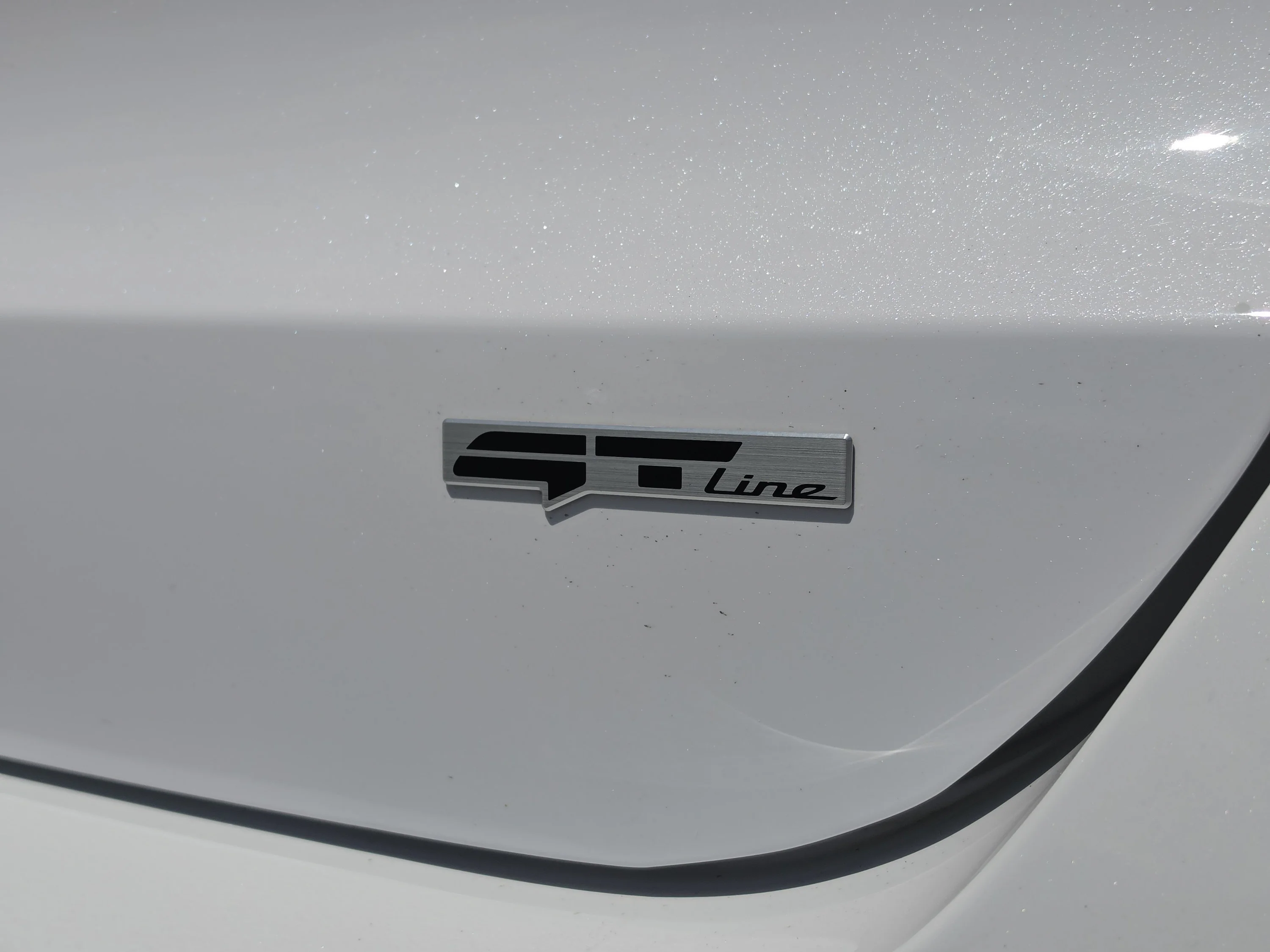 Used 2024 Glacial White Pearl Kia GT-Line image 16