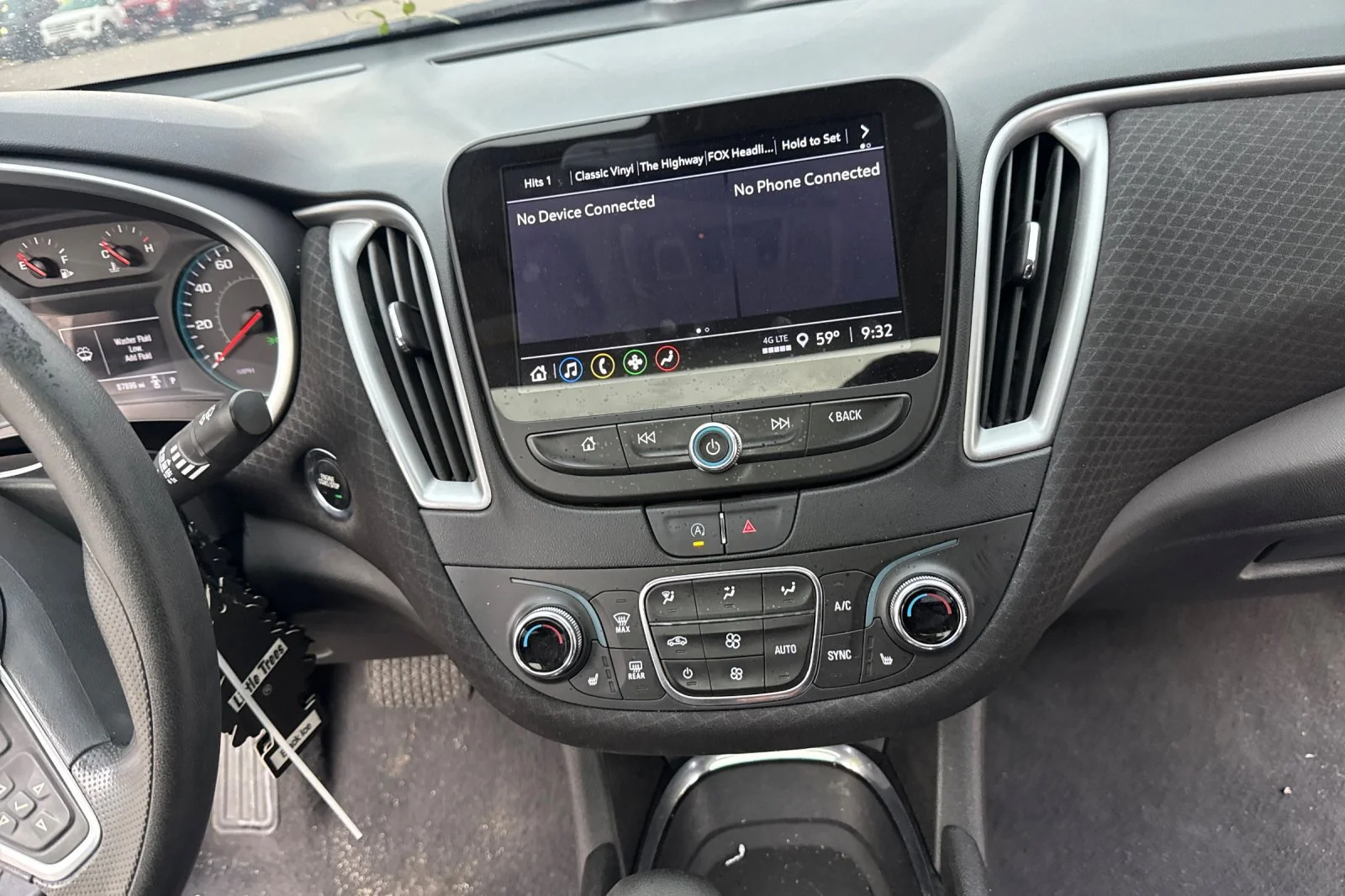 Used 2023 SUMMIT WHITE Chevrolet LT image 15