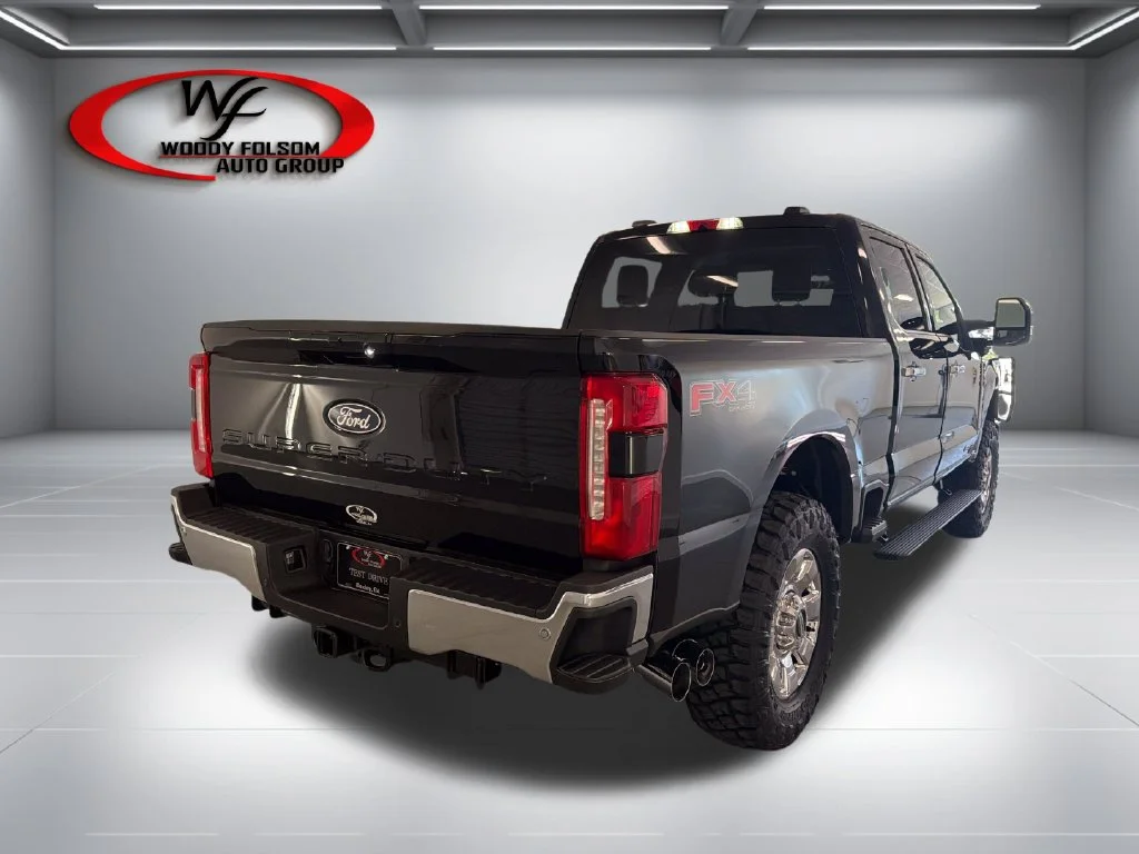 New 2027 Agate Black Metallic Ford F-250® Lariat® image 7