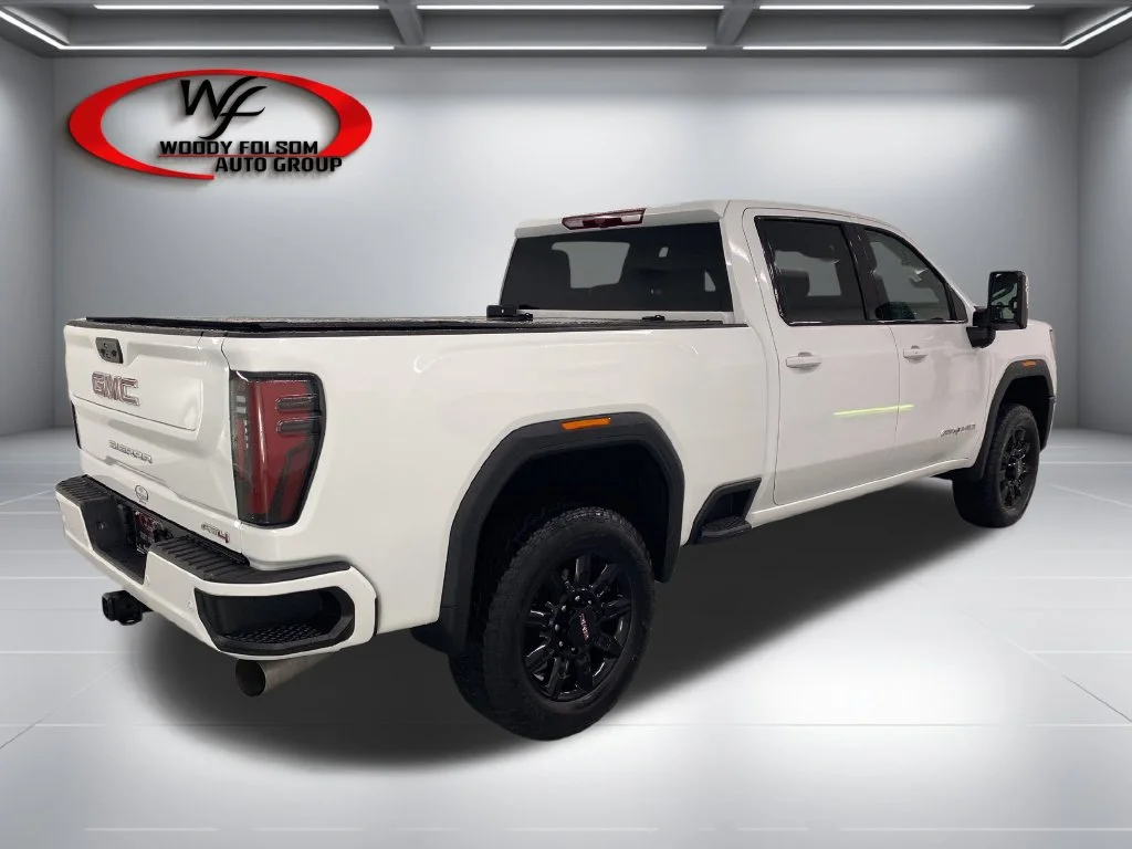 Used 2026 White GMC AT4 image 6
