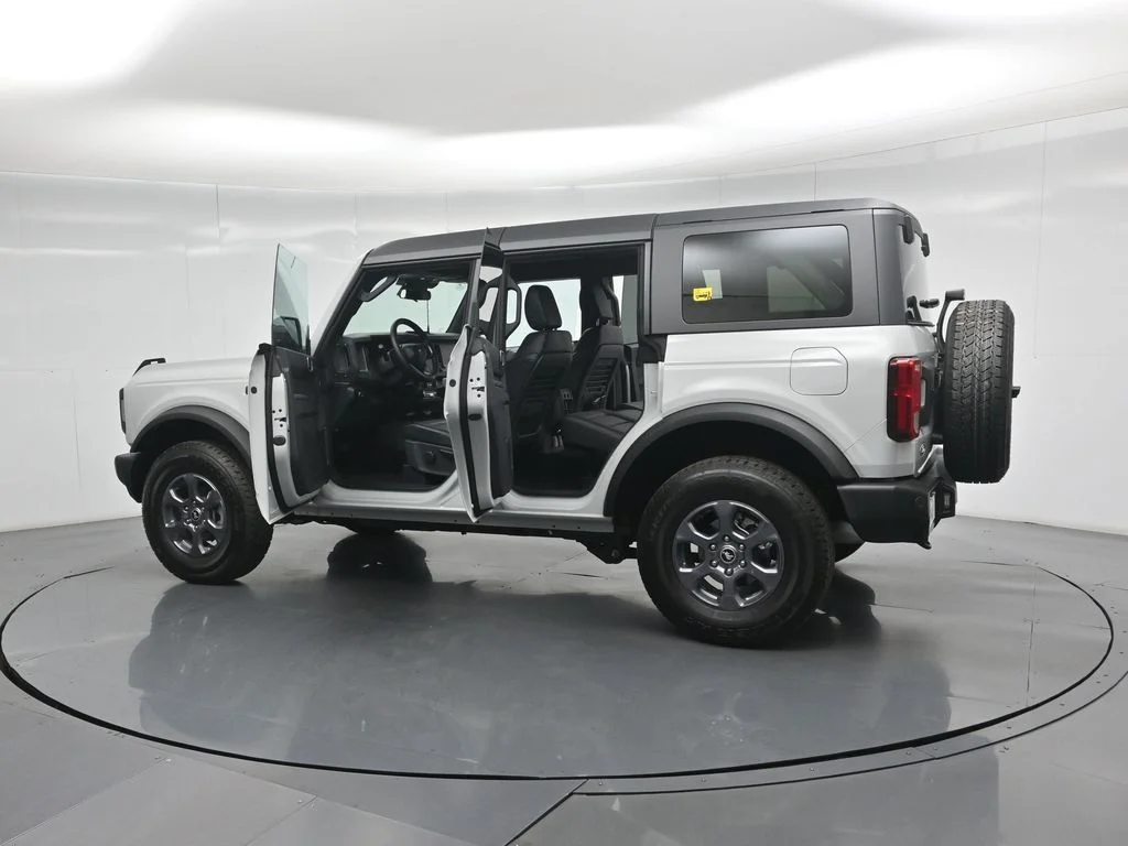New 2026 Avalanche Gray Ford Big Bend image 31
