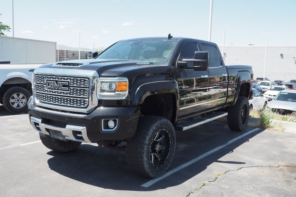 2019 GMC Sierra 4WD Crew Cab Standard Box Denali's photo