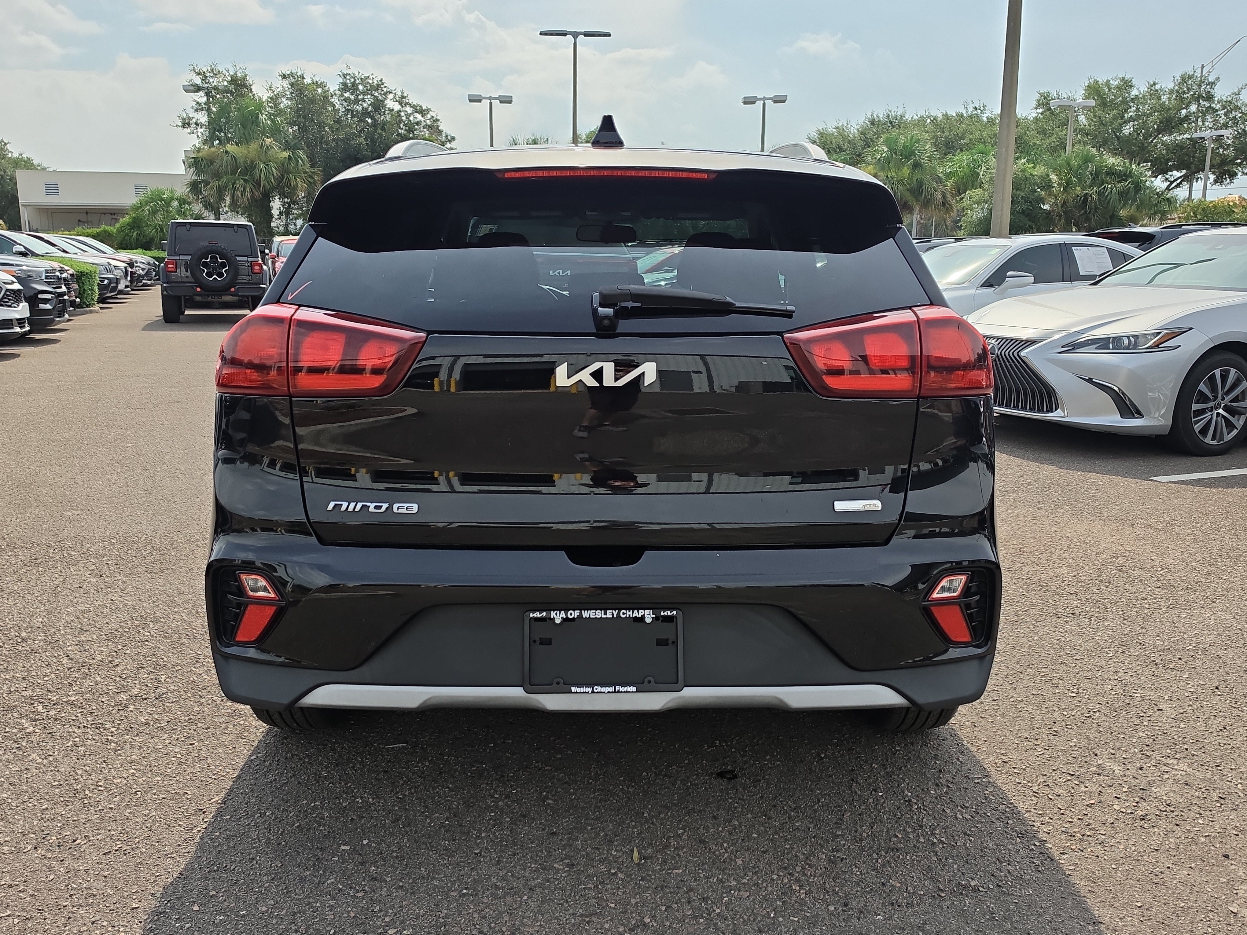 Certified Used 2022 Aurora Black Pearl Kia LX image 6