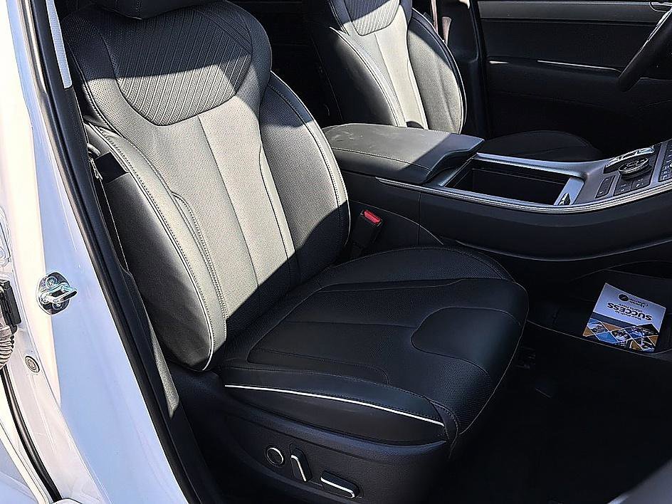 Used 2025 Hyper White Hyundai XRT image 19