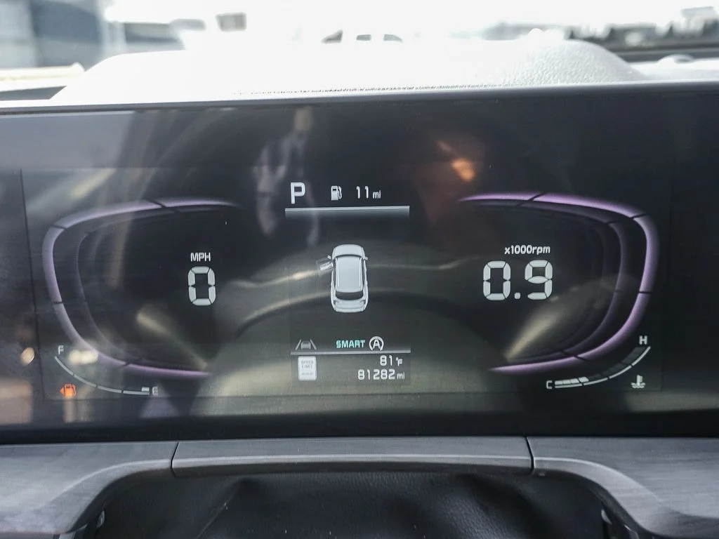 Used 2023 Black Kia EX X-Line image 21