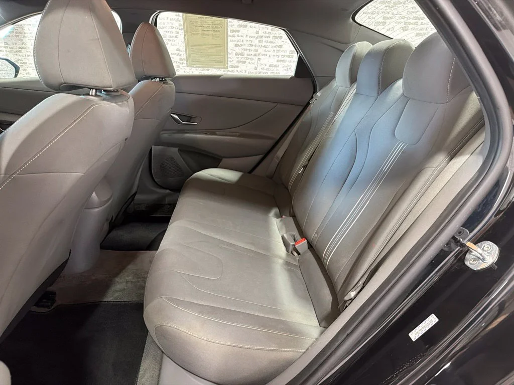 Used 2021 Phantom Black Hyundai SEL image 18