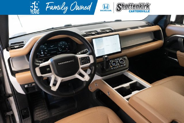 Used 2025  Land Rover S image 7