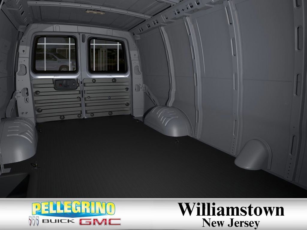 2025 GMC Savana Cargo Work Van - Photo 17