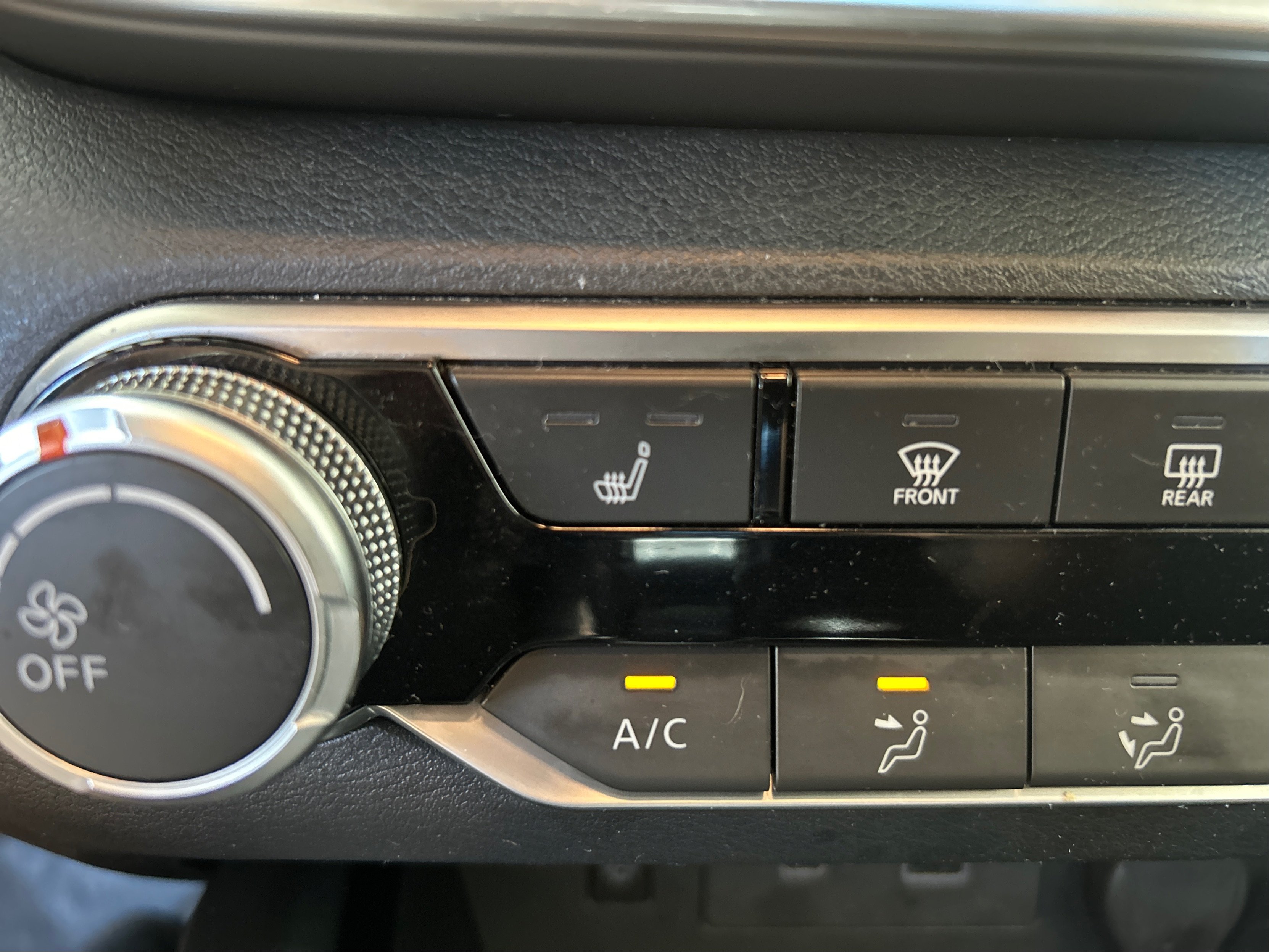 Used 2023 White Nissan 2.5 SR image 34