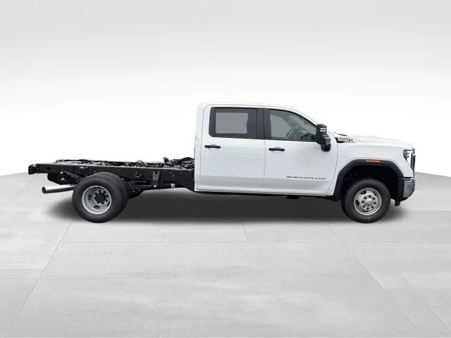 New 2026 Summit White GMC Pro image 6