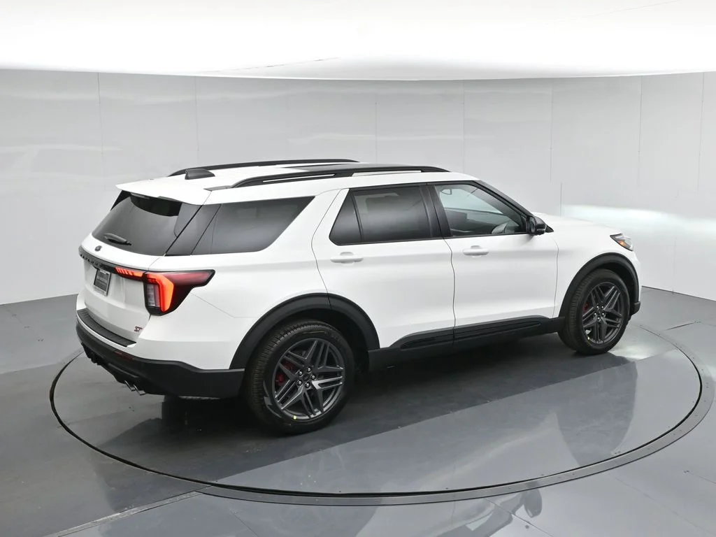 New 2026 Star White Metallic Tri-Coat Ford ST image 40