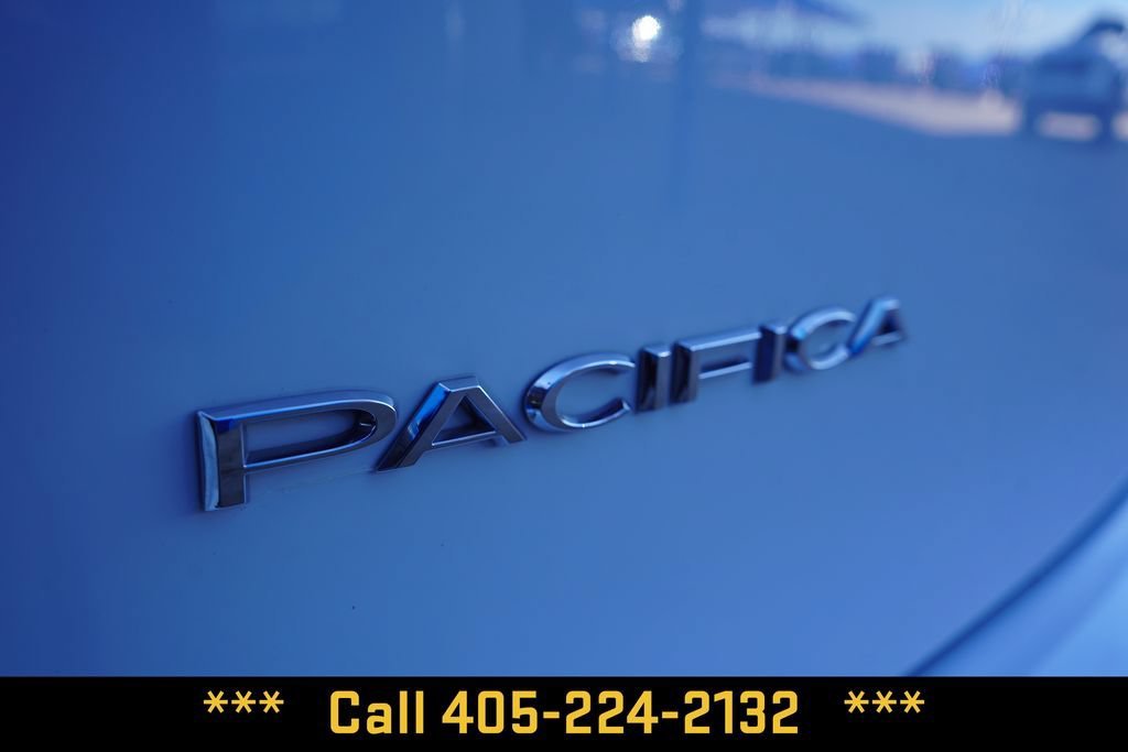 2025 Chrysler Pacifica Select - Photo 6