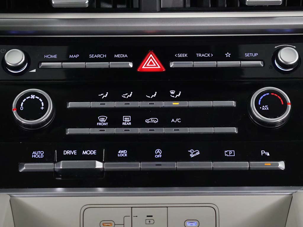 Used 2024 Gray Hyundai SE image 43