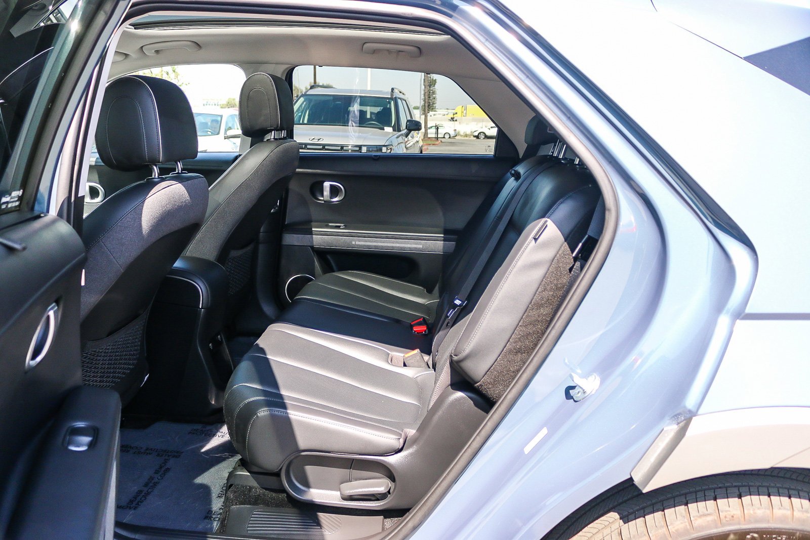 2024 Hyundai IONIQ 5 Limited - Photo 21