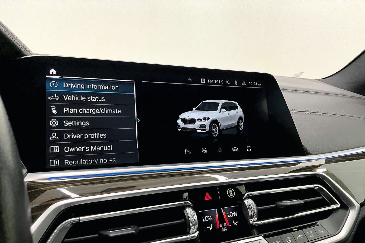 Used 2023 Alpine White BMW xDrive45e image 32