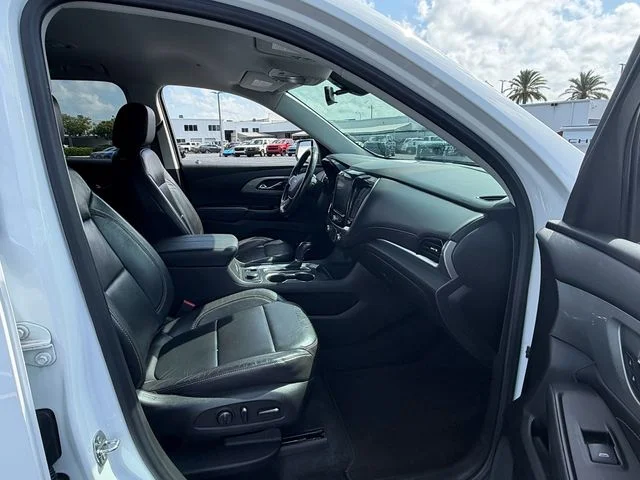 Used 2020 White Chevrolet 3LT image 18