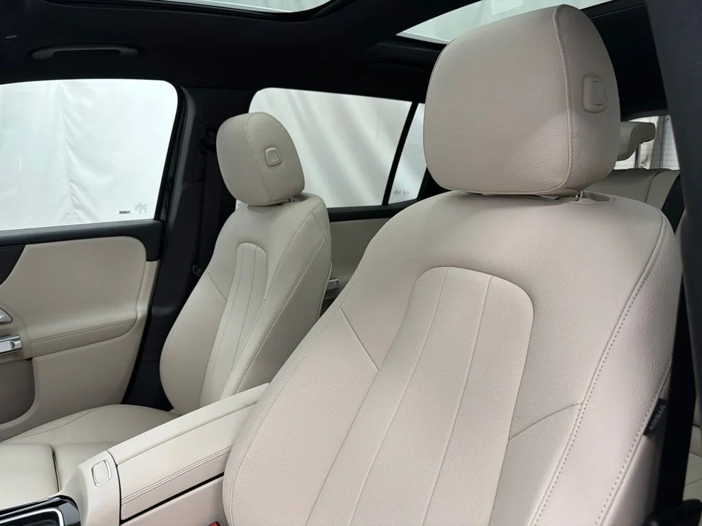 New 2026 Black Mercedes-Benz GLB 250 image 13