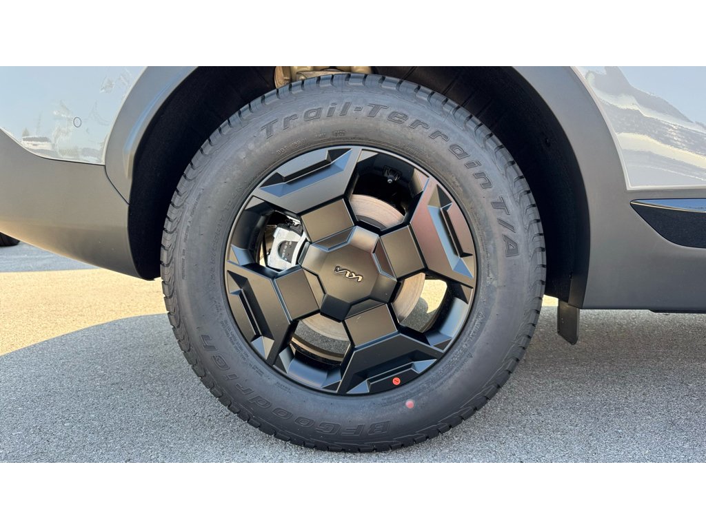 New 2027 Wolf Gray / Black Roof Kia X-Pro Prestige image 32