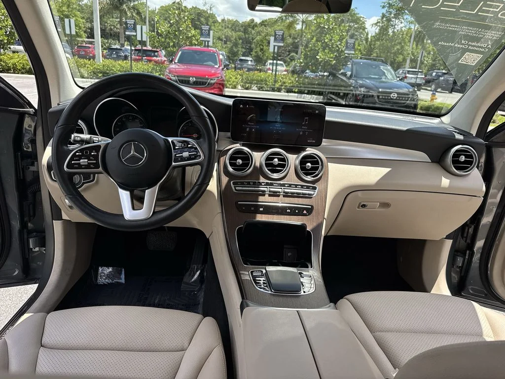 Used 2021 Graphite Gray Metallic Mercedes-Benz GLC 300 image 36