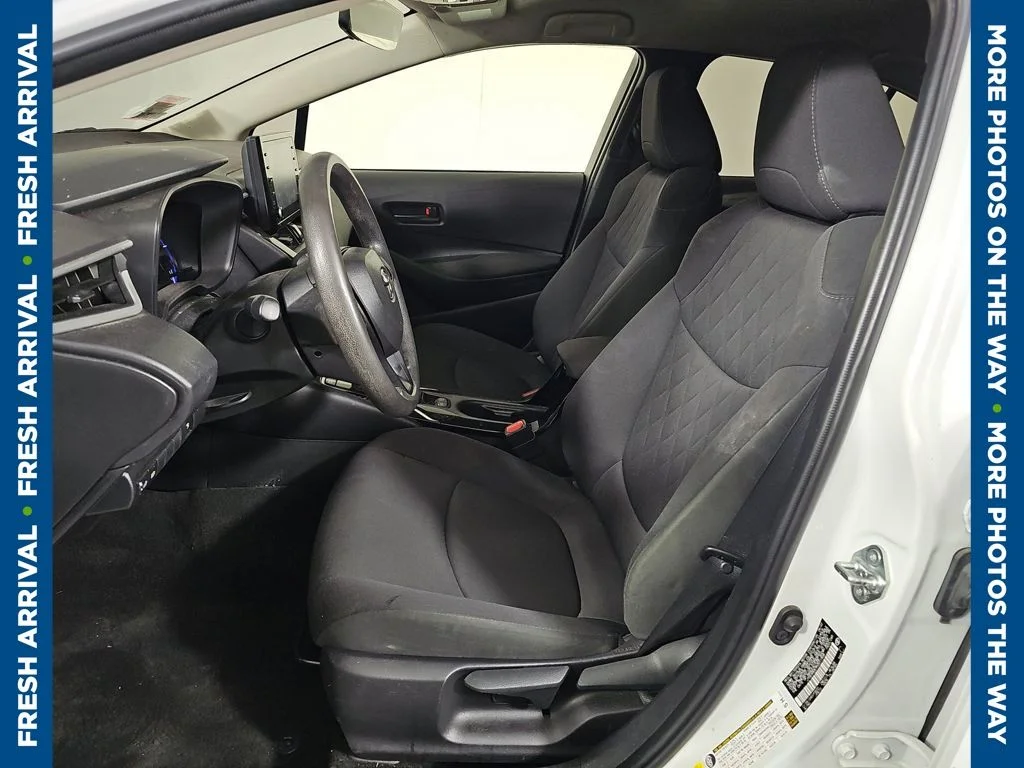 Used 2022 White Toyota LE image 6