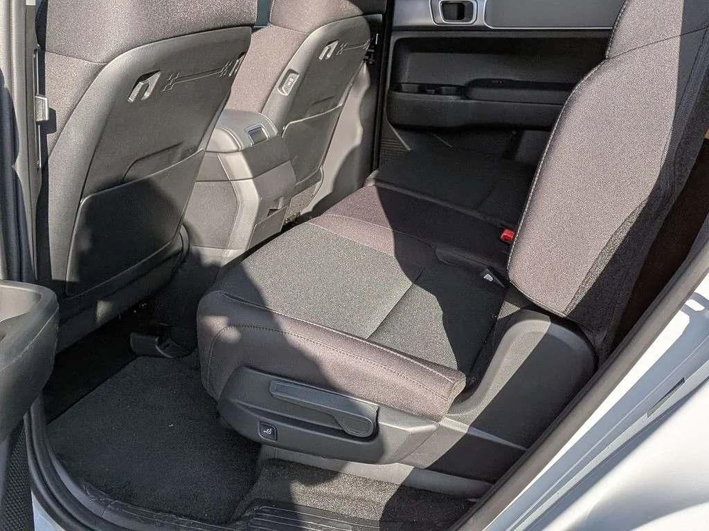 Used 2026 White Hyundai SE image 18