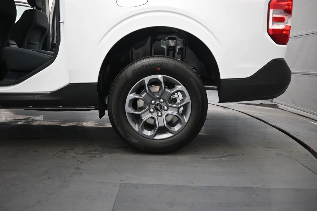 New 2026 Oxford White Ford XLT image 20