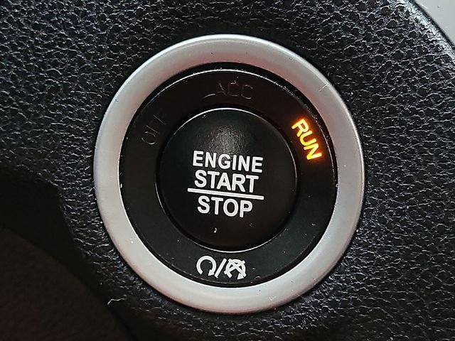 Used 2023  Chrysler Touring image 17